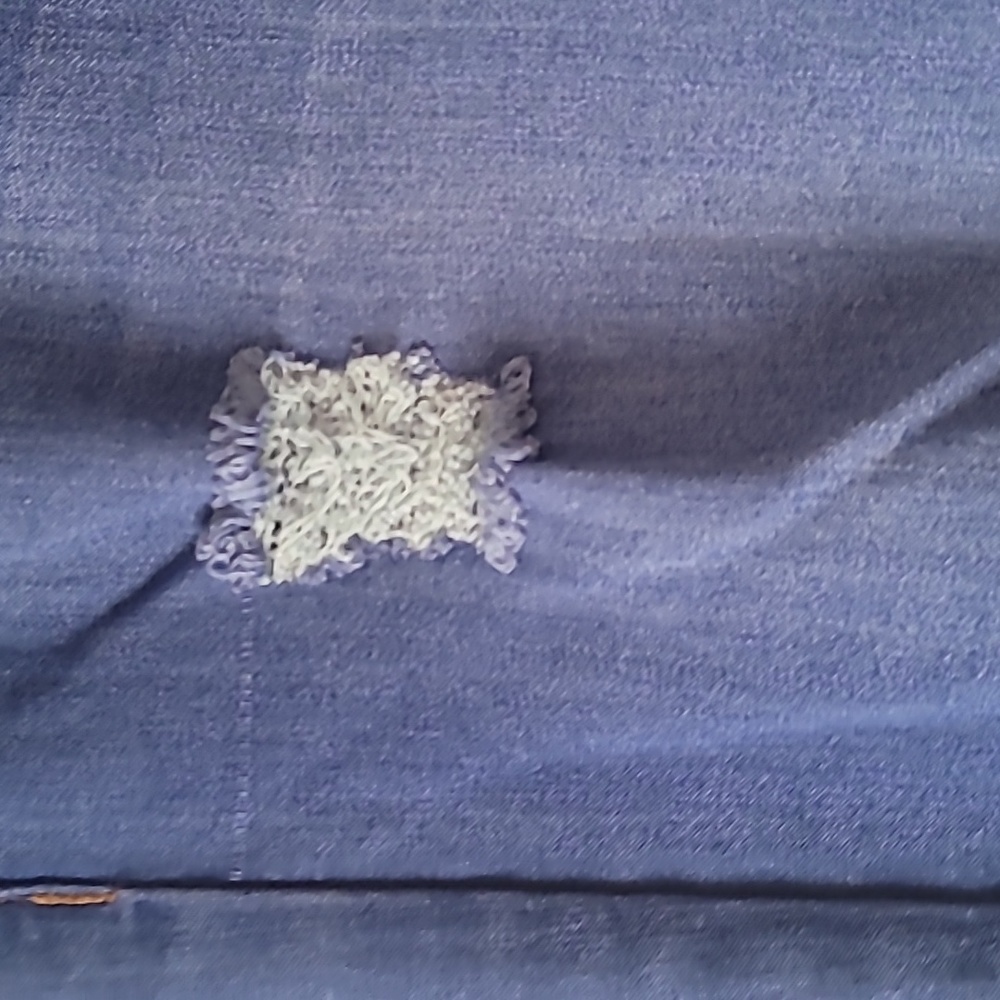 Guess Ripped Jeans - Picture 9 of 12